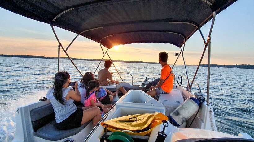 Singapore: Guided Boat Tour and Kelong Fish Farm Visit - Why this boat trip feels different from city sightseeing