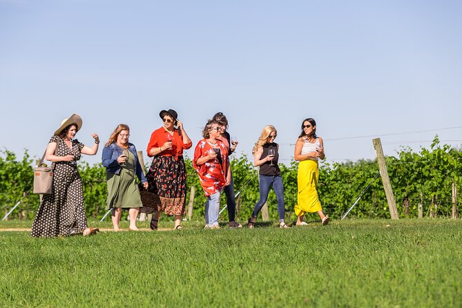 Small-Group Vineyard and Orchard Tour with Wine Tasting in Muscoda - Why the small group matters