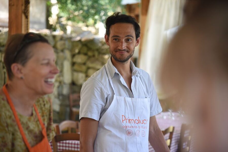 Sorrento: Pizza Lesson, Wine, and Limoncello at a Local Farm - Meeting the van in central Sorrento