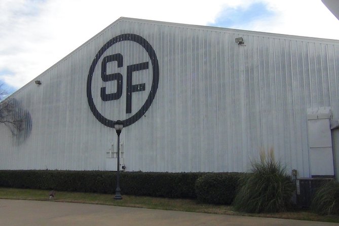 Southfork Ranch and Dallas/JFK Highlights Tour - Riding the ranch train to the Ewing Mansion