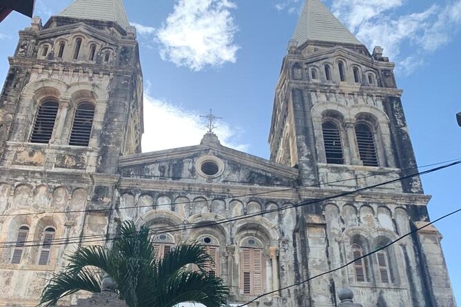 STONE TOWN, PRISON ISLAND AND SPICE FARM ( Lunch included ) - Guides, timing, and private-tour flexibility