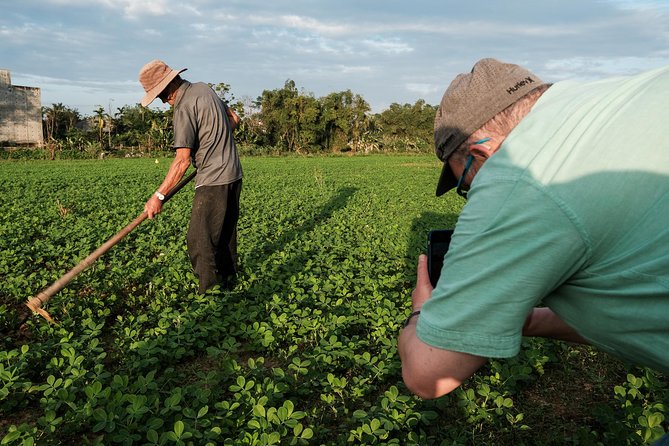 Sunset photo tour with the farmers - From Phan Boi Chau Street to the rice fields