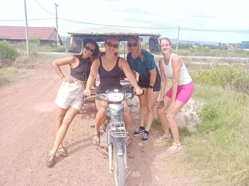 Trip with Local tuk tuk to Country side & Pepper farm... - Phnom Chhngok Cave and its Angkorian temple