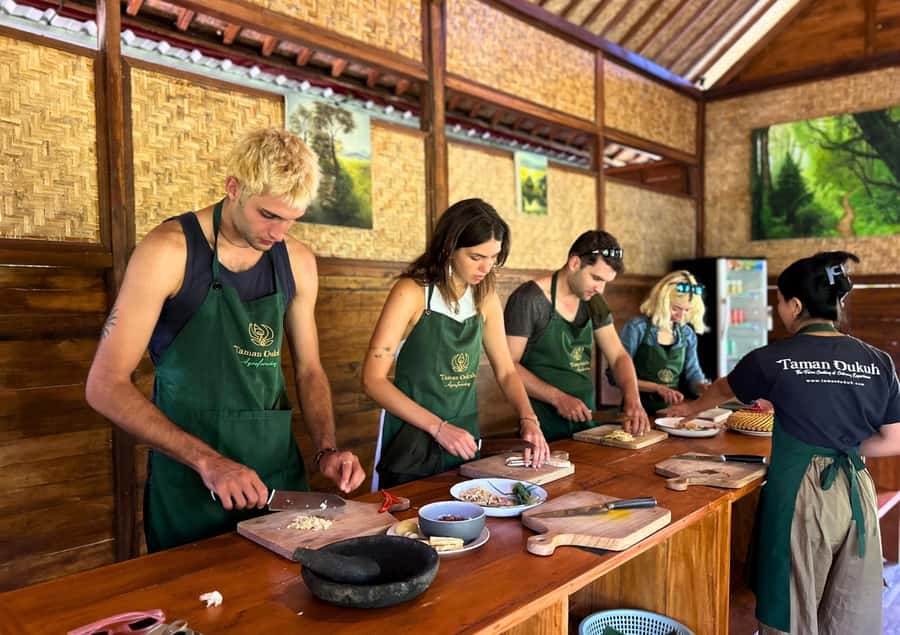 Ubud: Balinese Cooking Class at an Organic Farm - Breakfast, fruit, and a walk through the garden