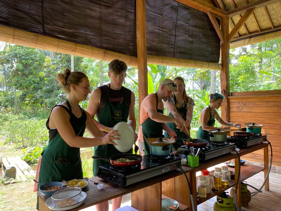 Ubud: Balinese Cooking Class at an Organic Farm - The vegetarian menu is a proper meal