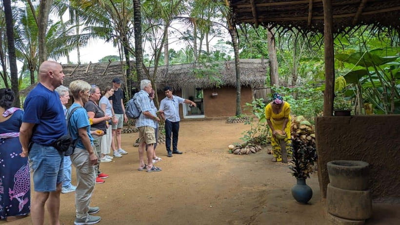 Udawalawe: Farm to Table Cooking & Authe: Village Experience - Cooking with local women in a traditional kitchen