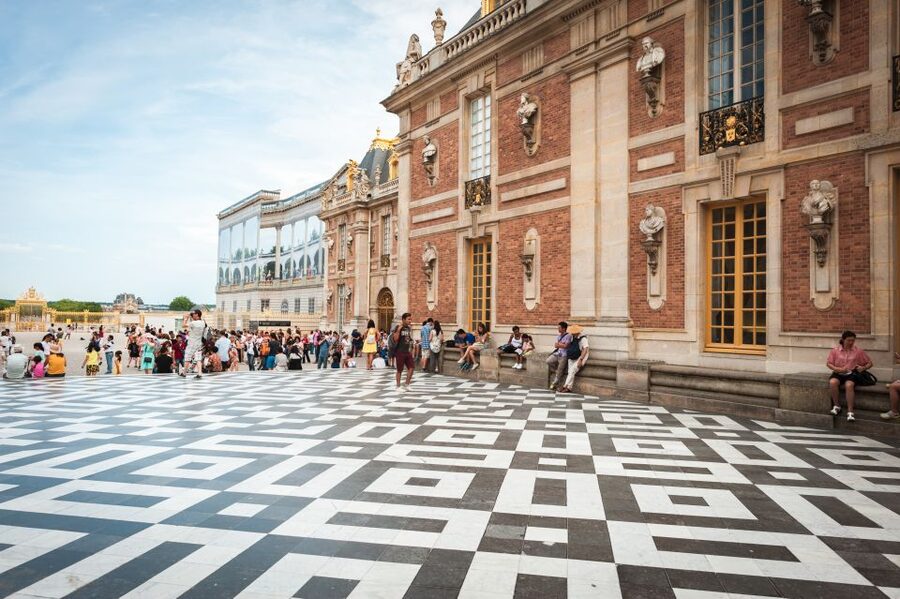 Versailles Bike Tour with Palace & Queen Farm Entrance - Why a bicycle is the right way to see Versailles