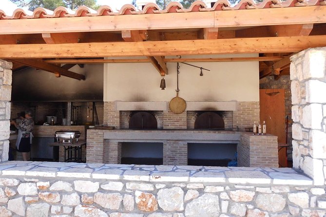 Village cooking class in an Agritourism Unit in Arcadia, Greece! - Cooking with local village women