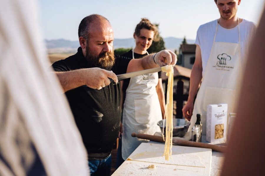 Volterra: Fresh Pasta Cooking Class at a Tuscan Farmhouse - What the farmhouse setting adds
