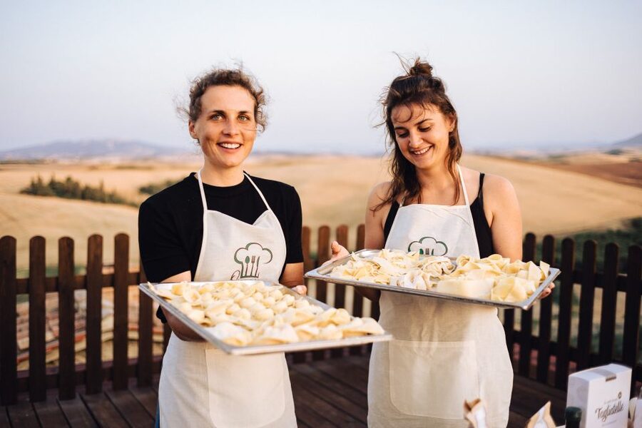 Volterra: Fresh Pasta Cooking Class at a Tuscan Farmhouse - The teaching style and pace