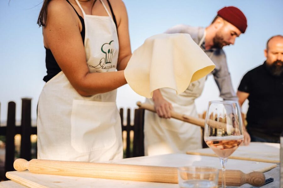 Volterra: Pizza Cooking Class in a tuscan farmhouse - Getting there and planning your day