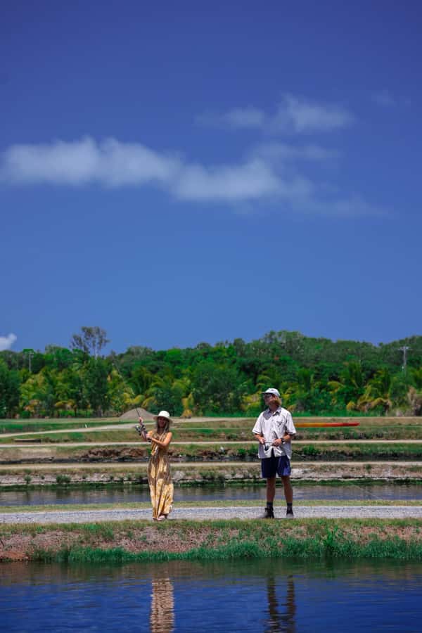 Wonga: Guided Fishing, Farming and Tasting Tour - Group size, language, and access
