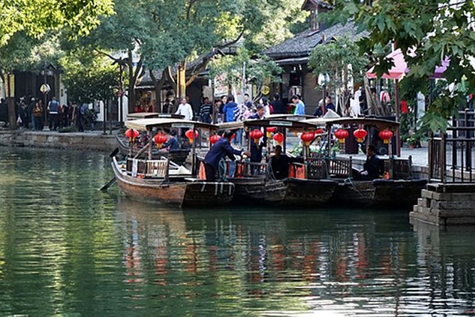 Zhujiajiao Water Town Private Tour with Local Farm Visit and Fruit Picking - Why Zhujiajiao works as a half-day escape from Shanghai